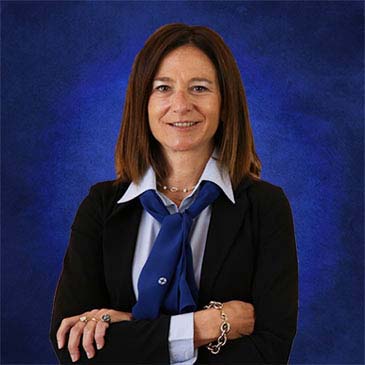Veronica Quercia - Chief Human Resources Officer　（最高人事責任者）